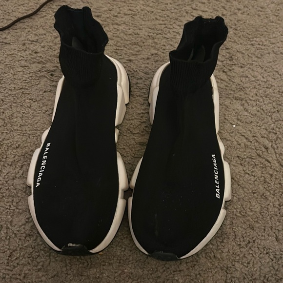 Hardly worn balenciaga size 7 in great shape - Picture 8 of 8
